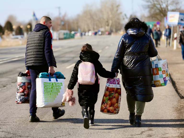En ukrainsk familie på flukt